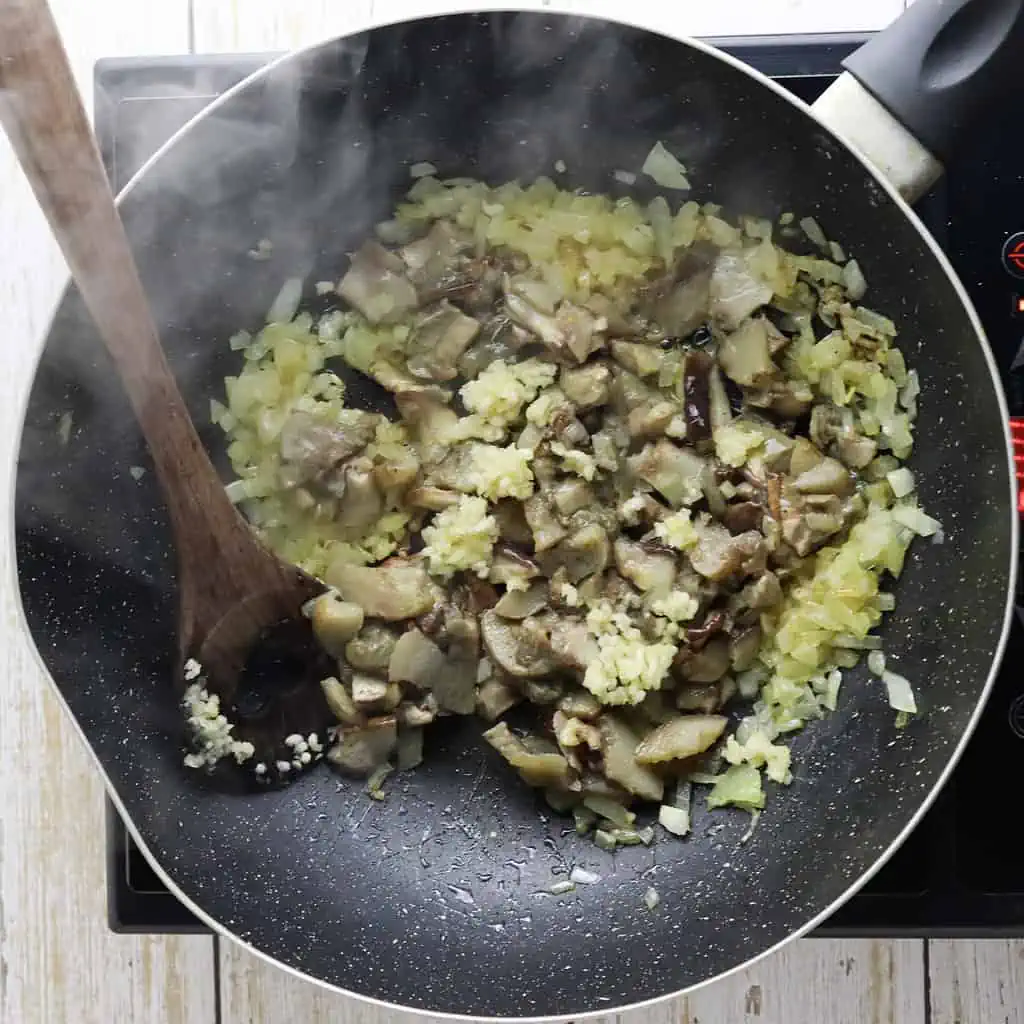 frying porcini