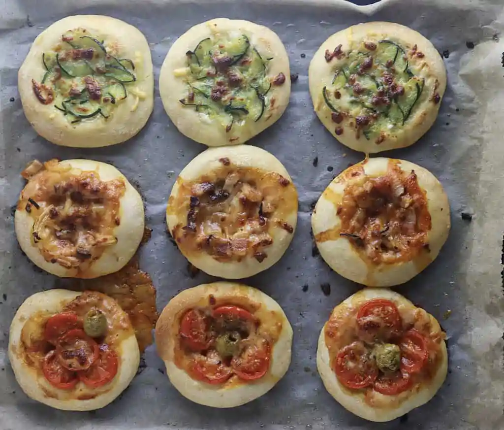 freshly baked mini pizzette 