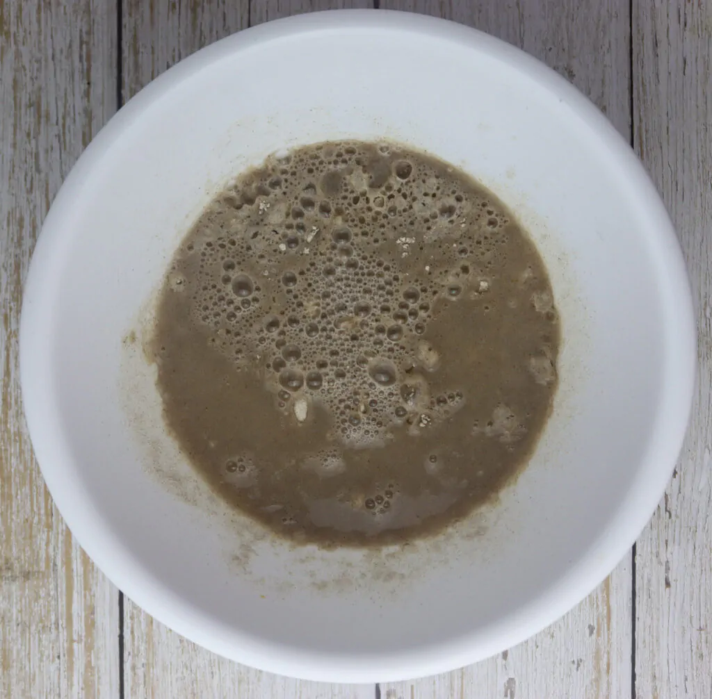 how to pour boiled water to buckwheat flour