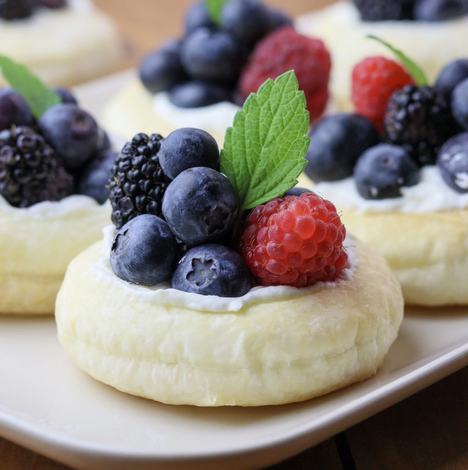 fruit tarts with puff pastry