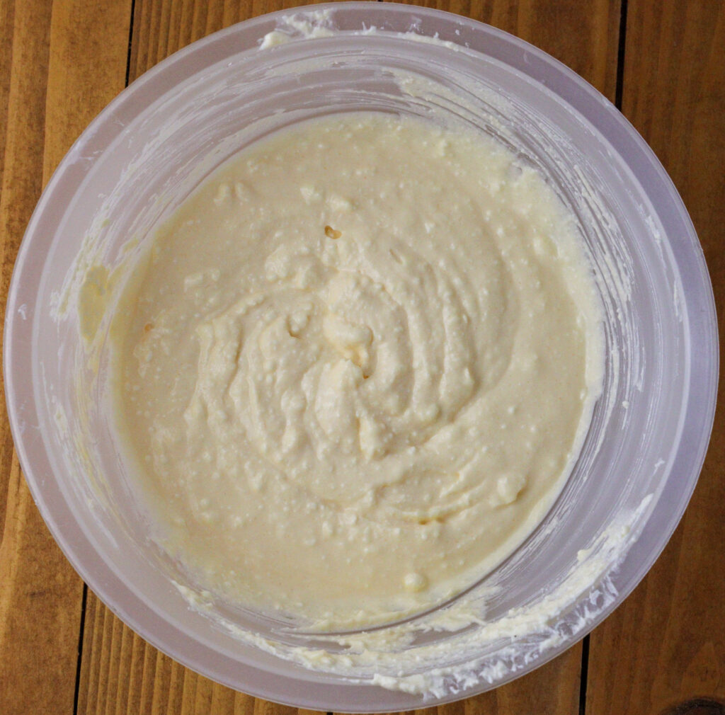 image of prepared cottage cheese for the babka filling