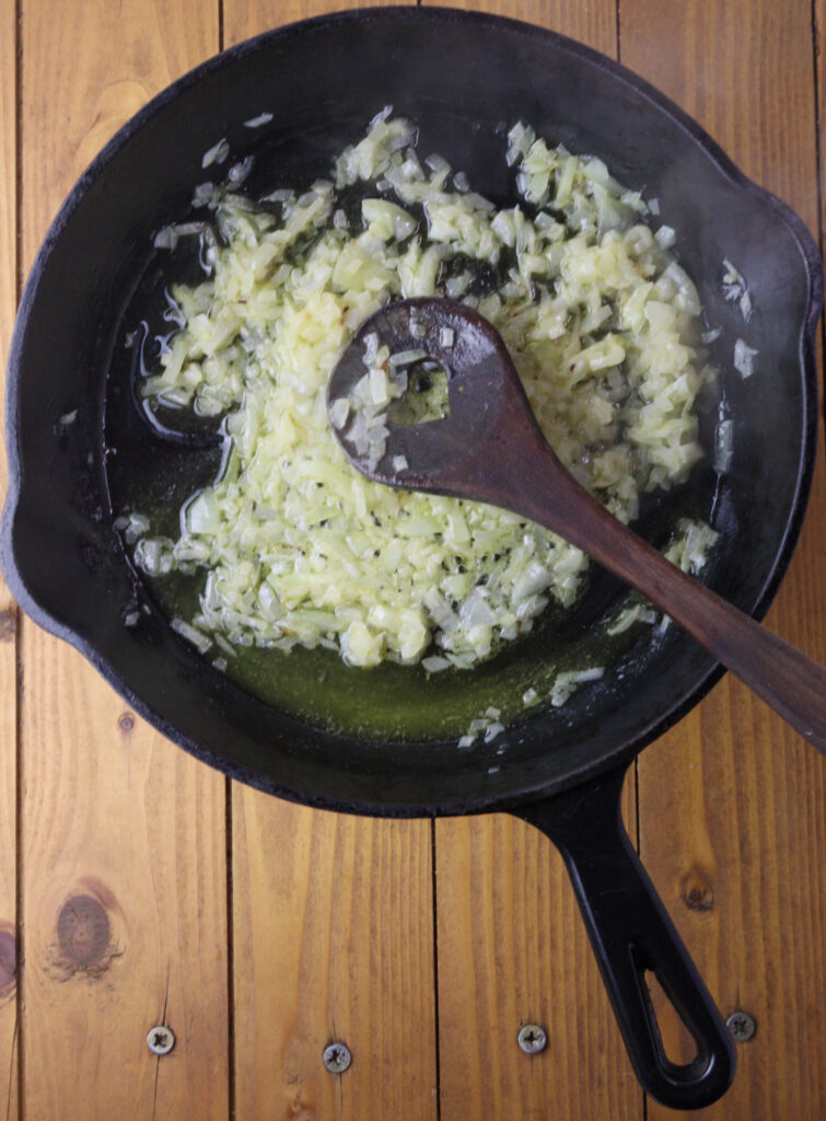 how to fry the onions for pate in a pan